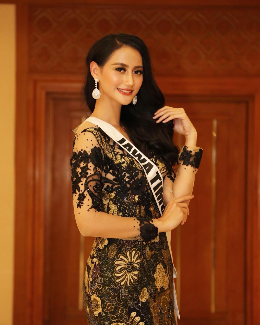 Model Kebaya  Bordir Putri  Indonesia  Dengan Payet Jepang 